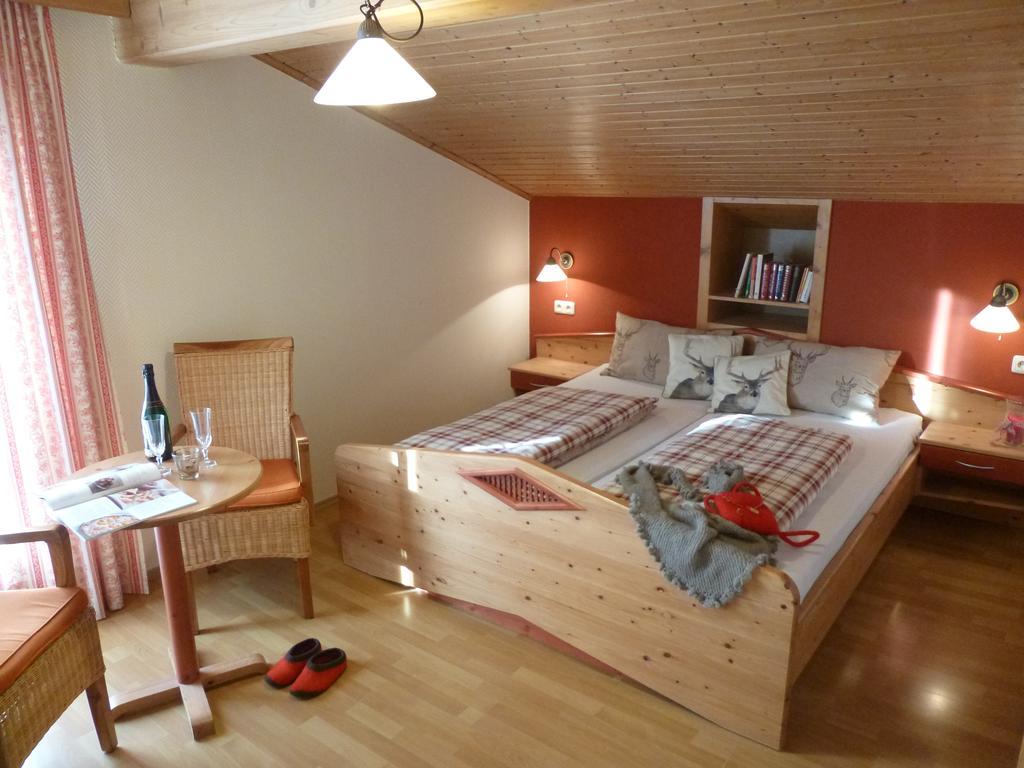 Gastehaus Fischer Hotel Eschlkam Esterno foto